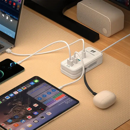 4 Ports (2 USB＋2 Type-C）Charging Adapter Comes with Type-c Cable-White